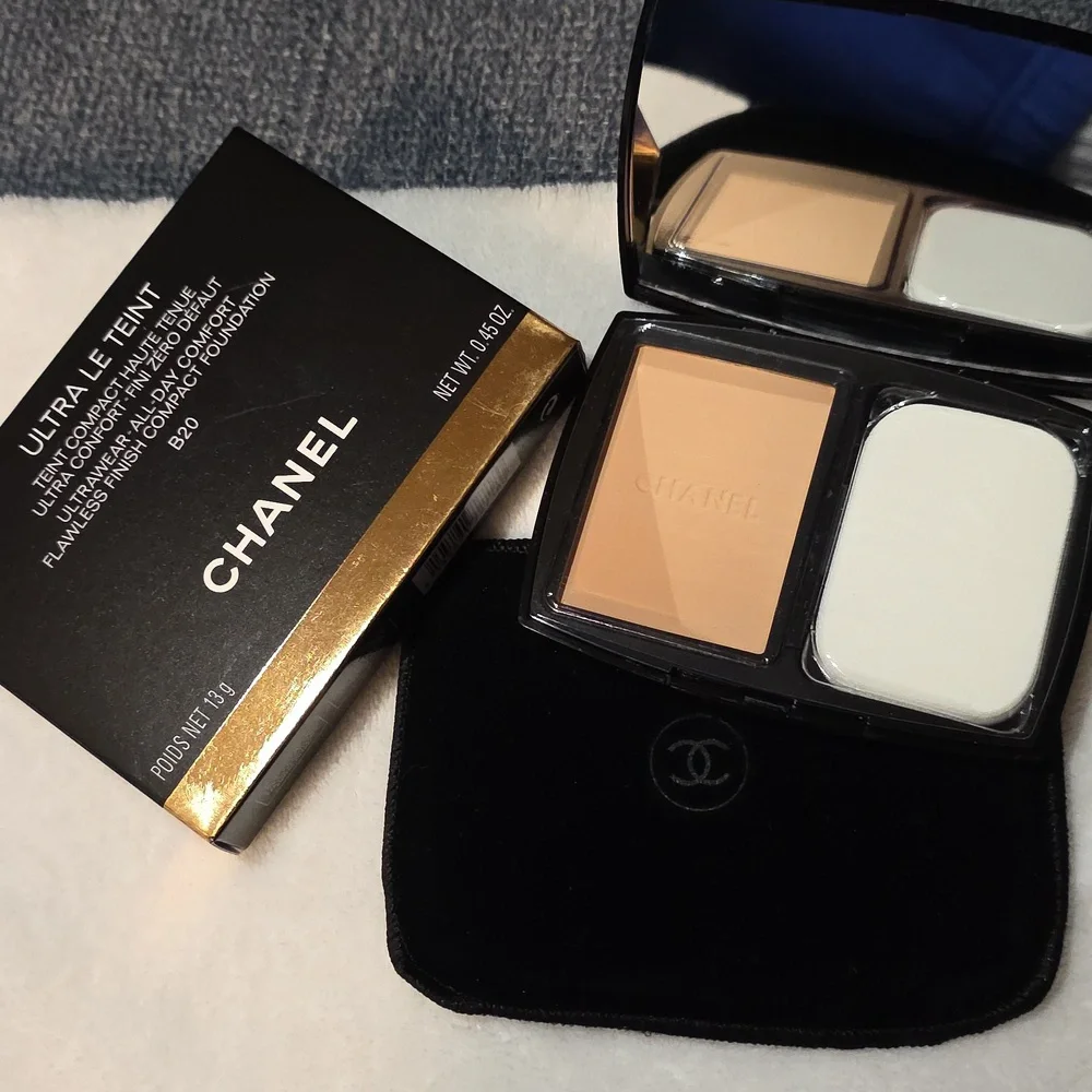 NEW~ CHANEL ULTRA LE TEINT Ultrawear All-Day Comfort Flawless Finish Compact B20